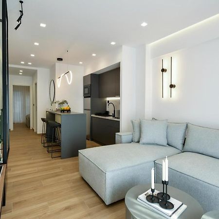Luxury Downtown Apartment C2 テッサロニキ エクステリア 写真