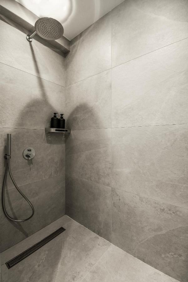Luxury Downtown Apartment C2 テッサロニキ エクステリア 写真