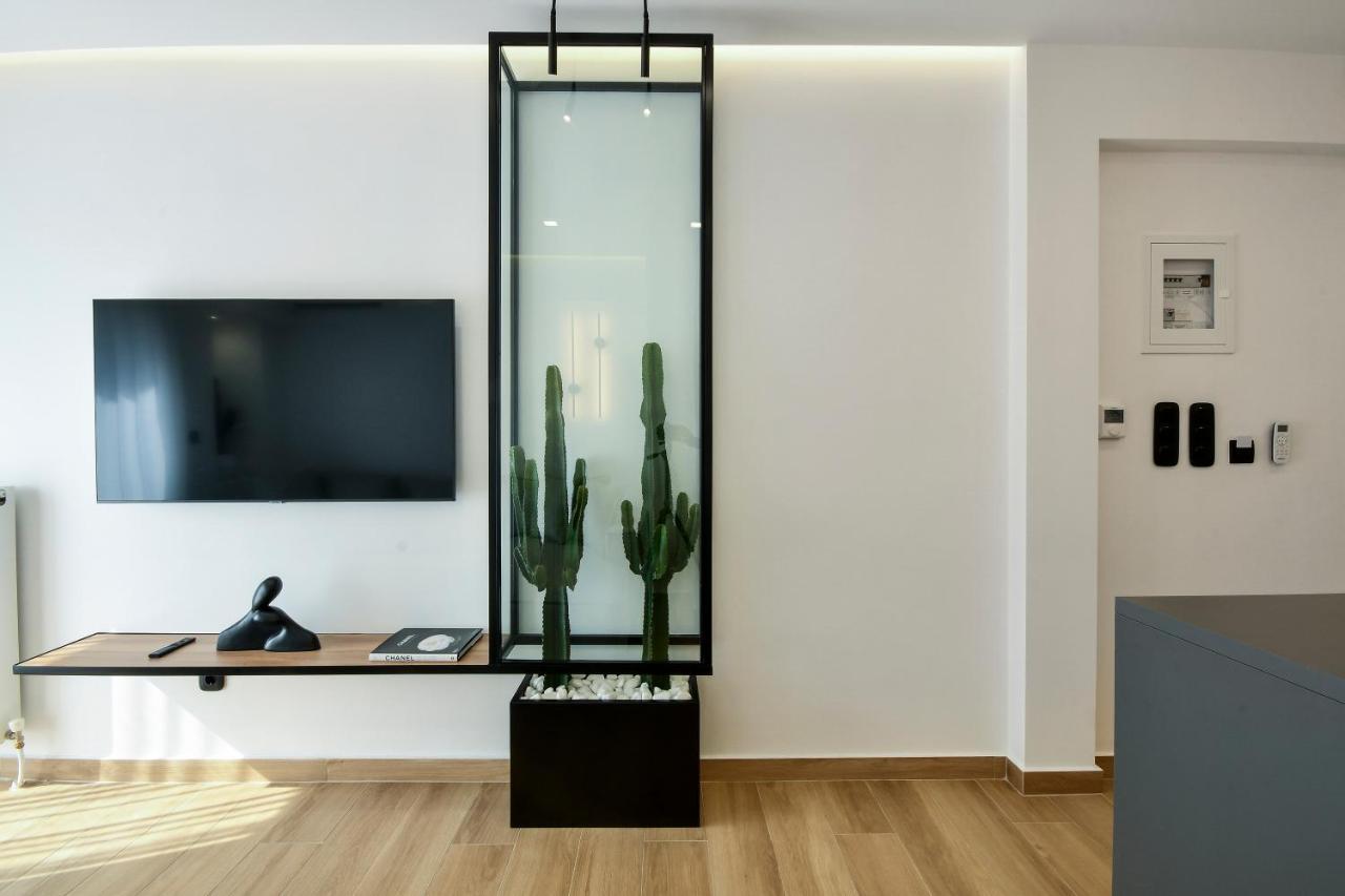Luxury Downtown Apartment C2 テッサロニキ エクステリア 写真