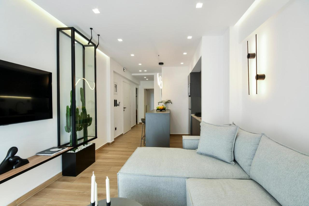 Luxury Downtown Apartment C2 テッサロニキ エクステリア 写真