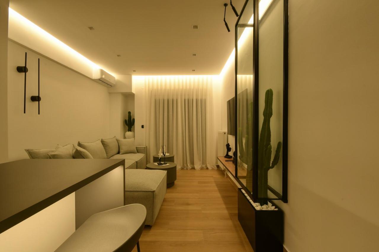 Luxury Downtown Apartment C2 テッサロニキ エクステリア 写真