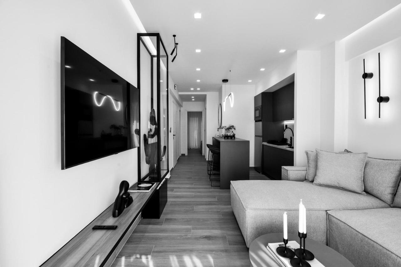 Luxury Downtown Apartment C2 テッサロニキ エクステリア 写真